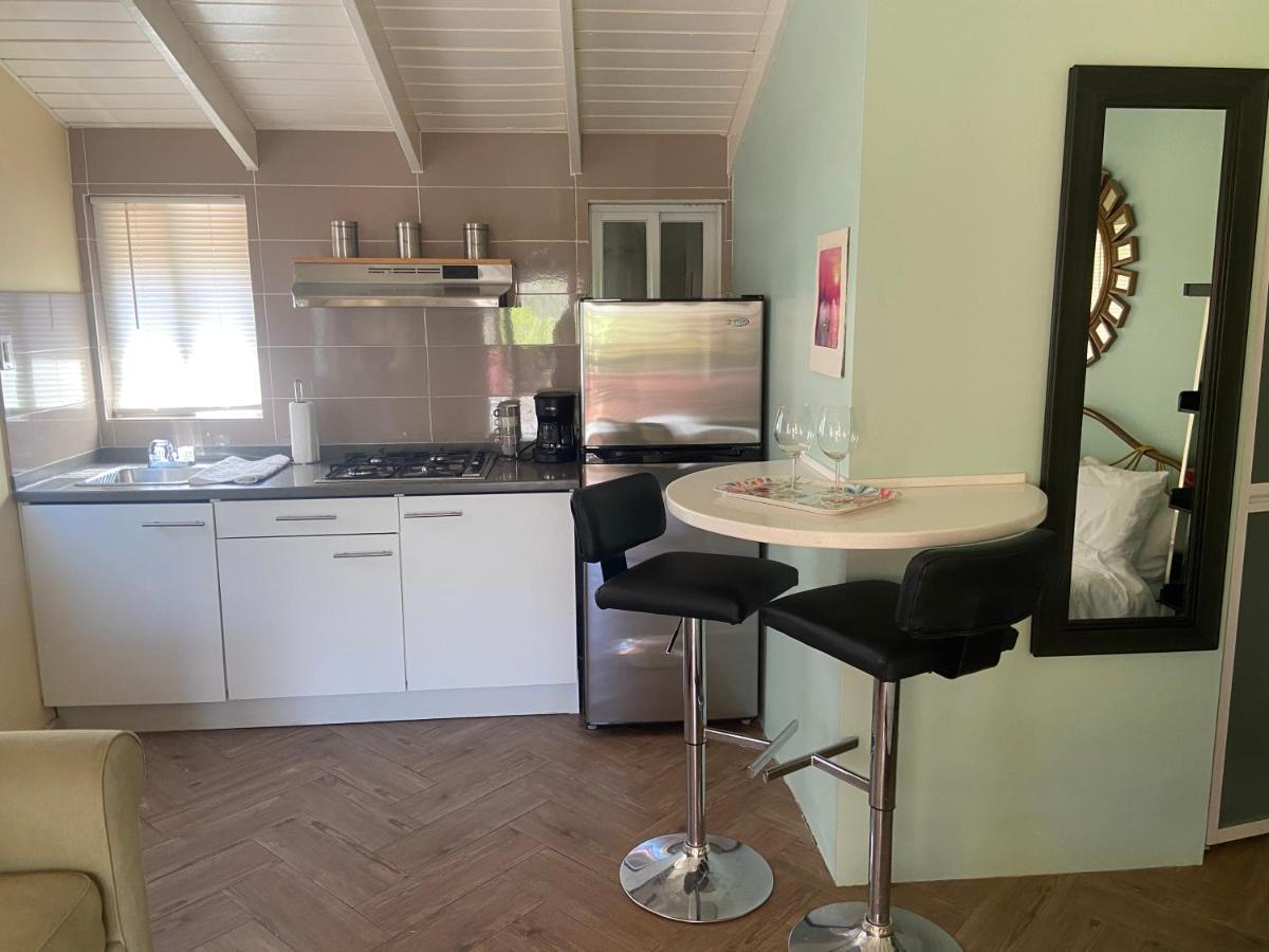 Cozy Studio With Private Spa Oranjestad Exterior photo