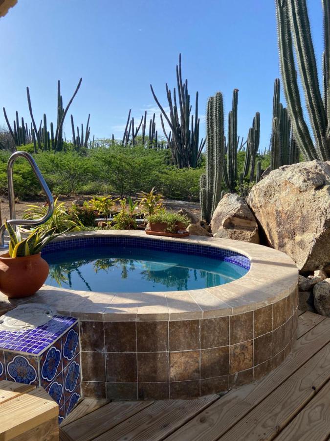Cozy Studio With Private Spa Oranjestad Exterior photo